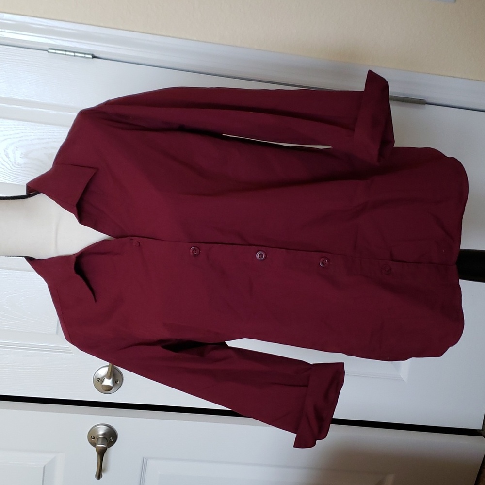 Woman's Columbia Maroon Blouse